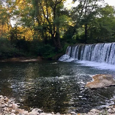 Le Moulin Du Rubeguet Casa de hóspedes Saint-Julien-de-Cassagnas